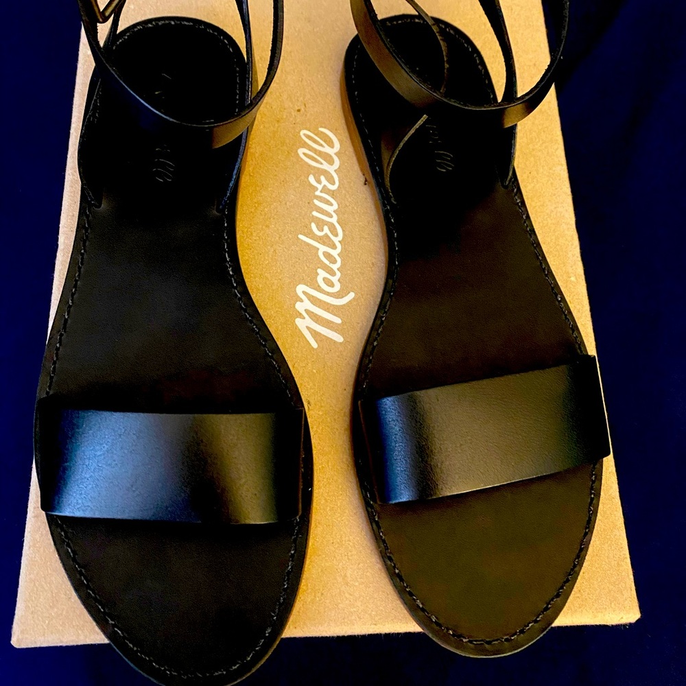 The boardwalk ankle strap sandal in leather